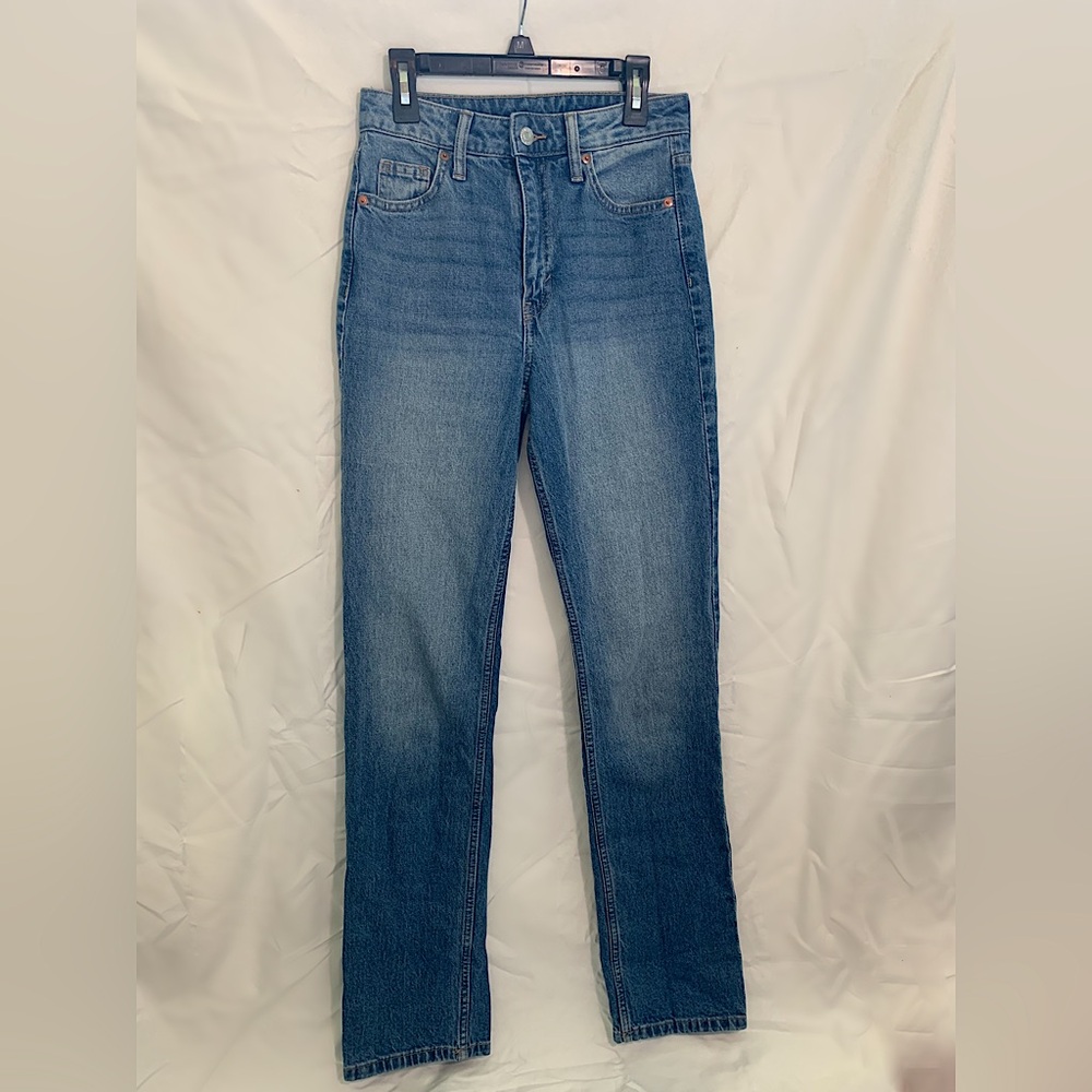 H&M Size 2 Vintage High-Wasted Straight Leg Jeans